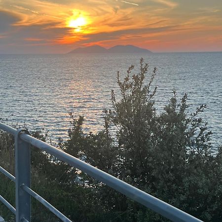 Sea View Apartment! Vlore Exterior photo